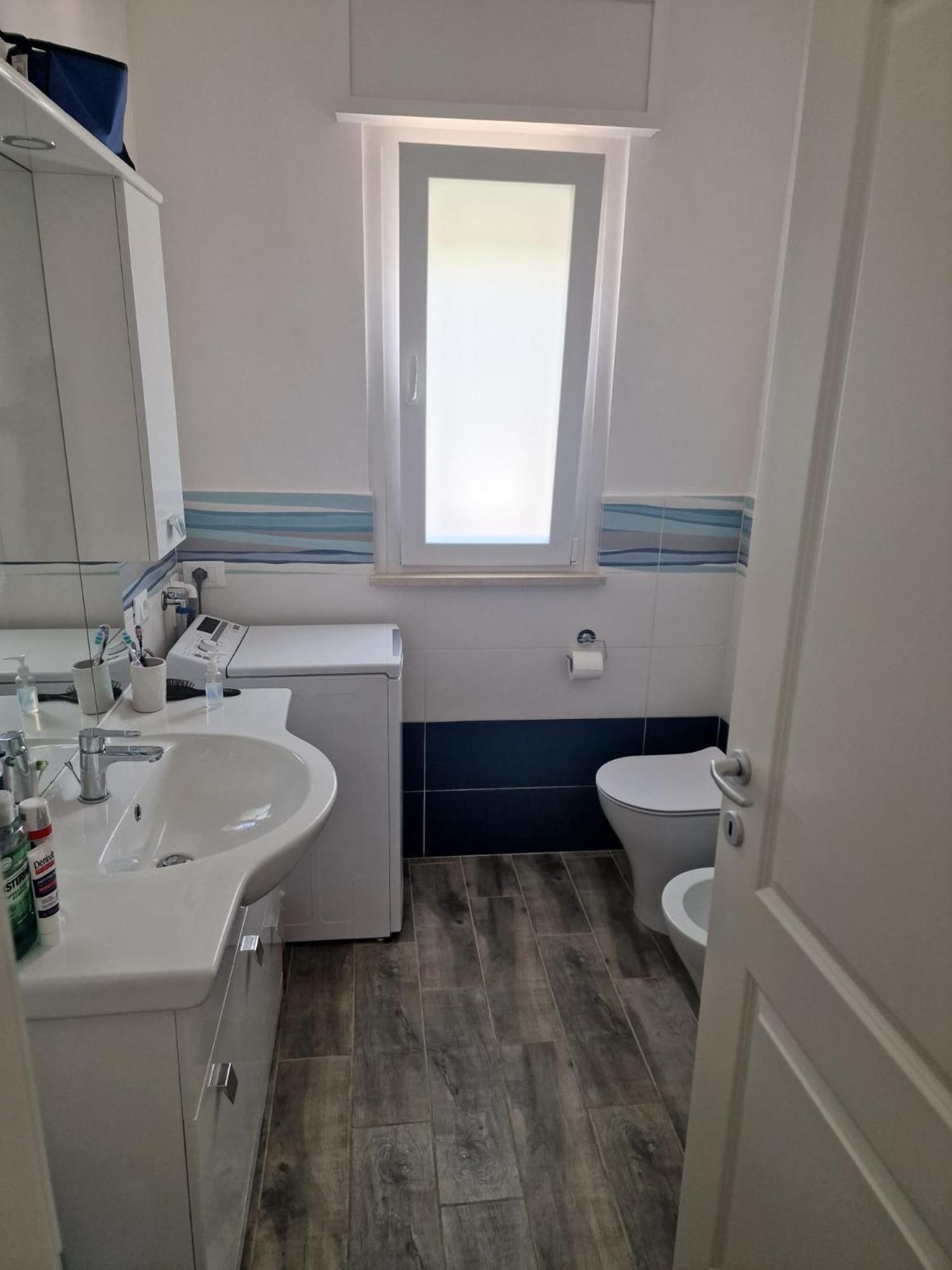 The Suite On The Beach Torvaianica Exterior photo